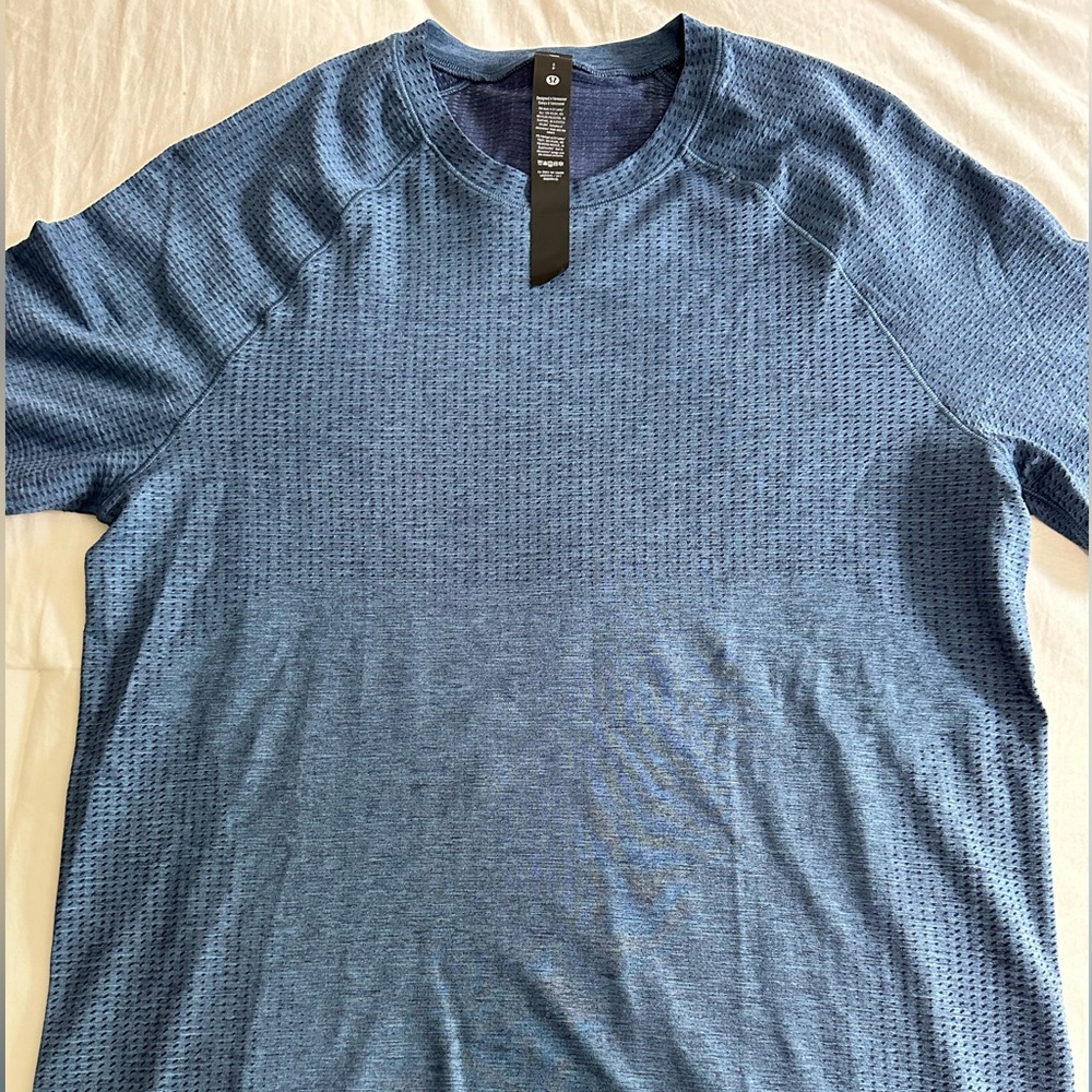 Lululemon Athletica Tee Shirt
